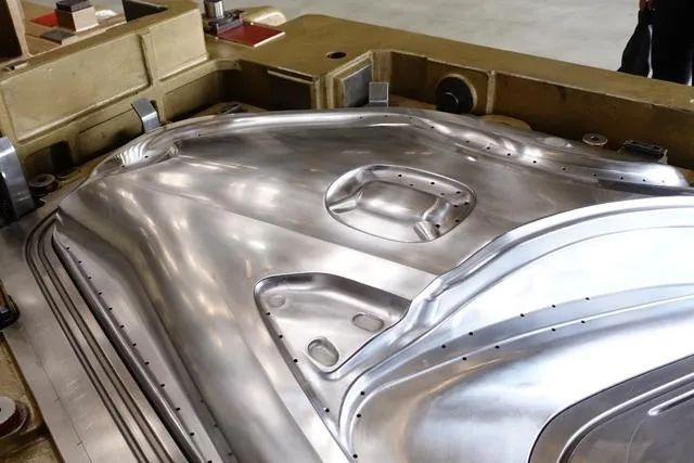 【材料选择】耐用还不生锈的不锈钢为什么汽车厂家都不爱用,仅仅是因为太贵?的图5